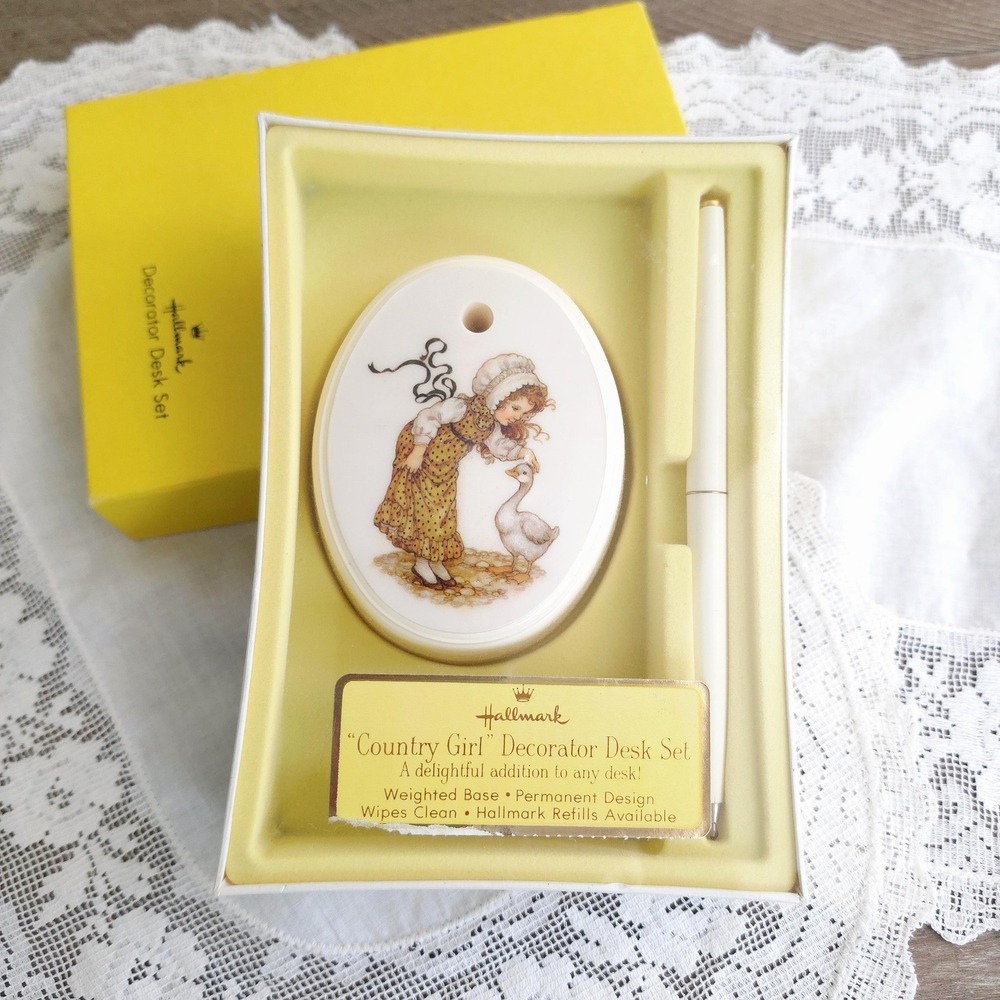Vintage Hallmark Country Girl Pen Set, New in Box